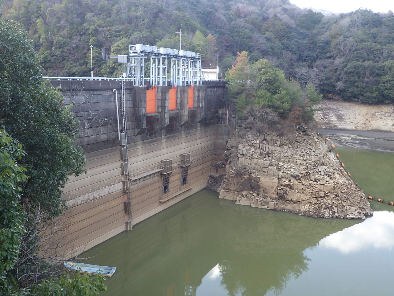放流管塗装工事の画像